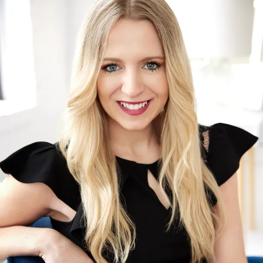 Paula Steffensen, Agent in  - Compass