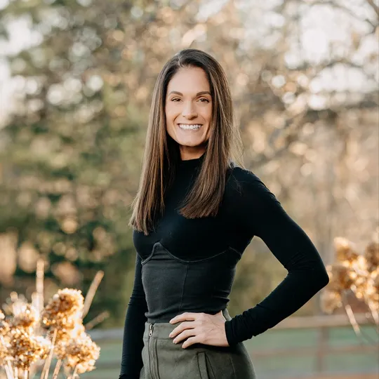 Ryanne Sullivan, Agent in  - Compass