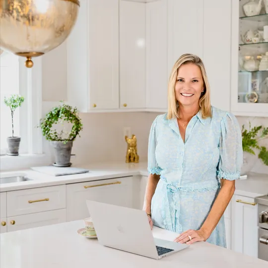 Jessica Richardson, Agent in  - Compass