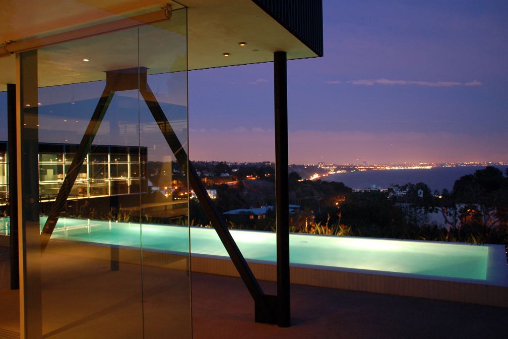 GLASS & STEEL MODERN MASTERPIECE