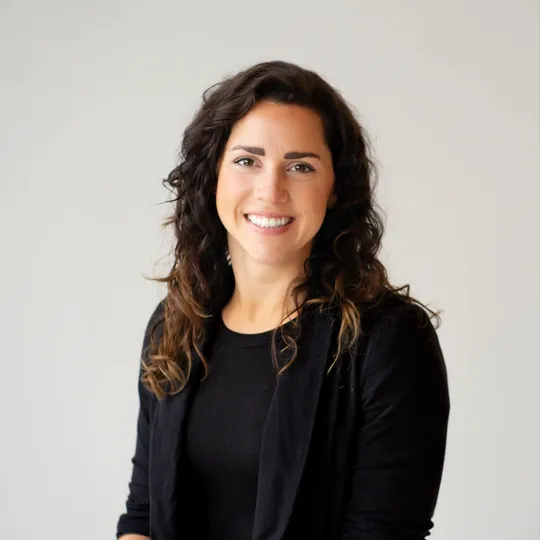 Lisa Hoeppner, Agent in  - Compass