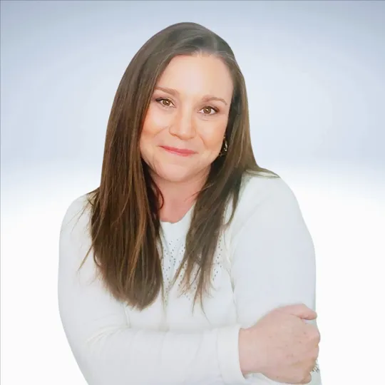 Lauren Wasson-Schmidt, Agent in  - Compass