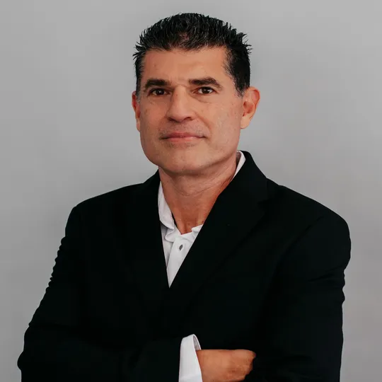 Richard Gonzalez, Agent in  - Compass