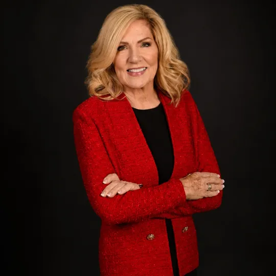 Julie Bell, Agent in  - Compass