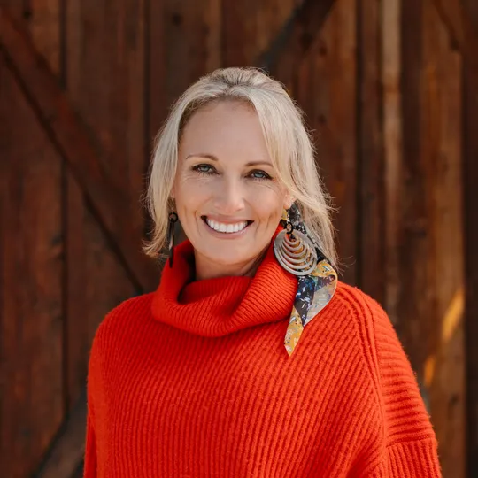 Melissa Radowicz, Agent in  - Compass