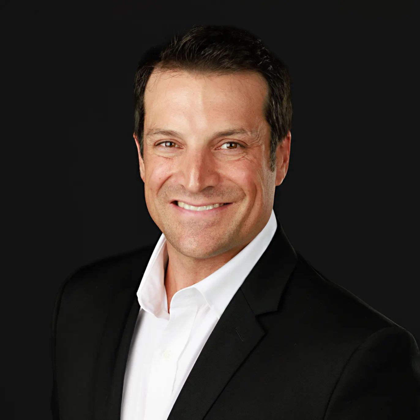 Headshot of Adam Walter