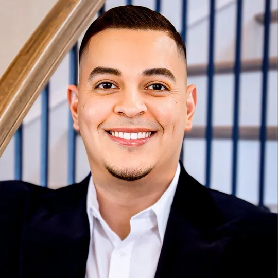 Jose Castellanos, Agent in  - Compass