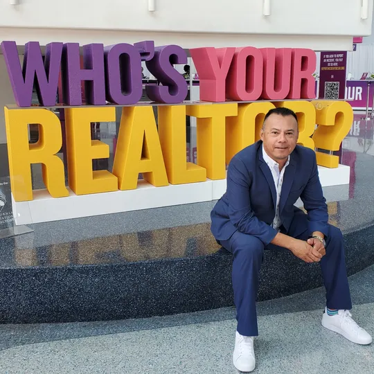 Eddie Ramirez, Agent in  - Compass