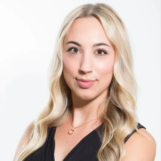 Lauren Warburton, Agent in  - Compass