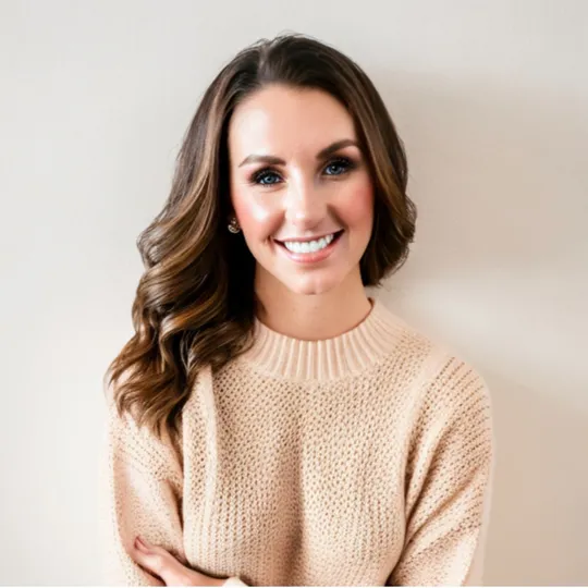 Kim Van Horn, Agent in  - Compass