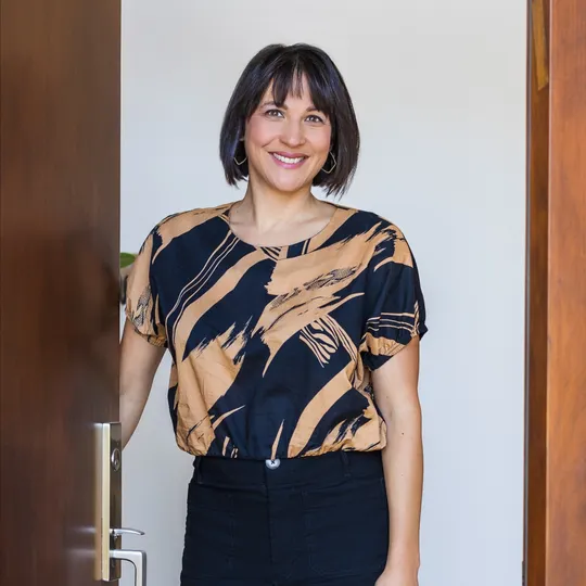 Ellie Washington, Agent in  - Compass