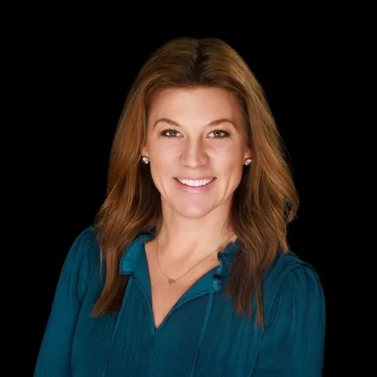 Faressa De Venuto, Agent in  - Compass