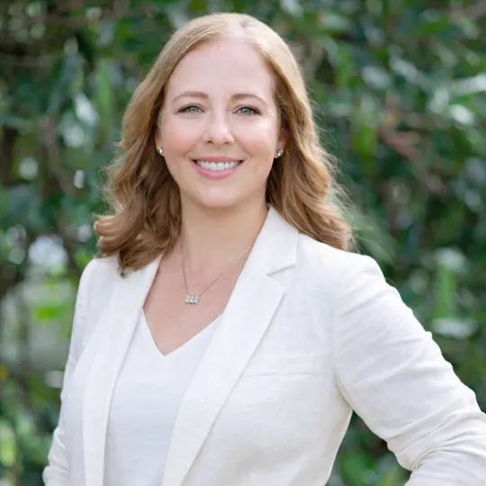 Abigail Mago, Agent in  - Compass