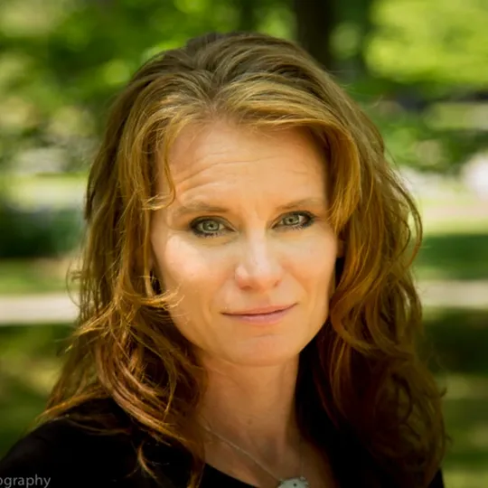 Kristin Spear, Agent in  - Compass