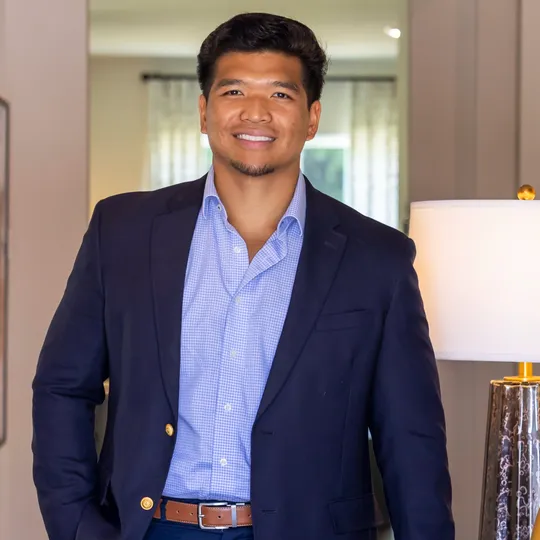 Jacob de Leon, Agent in  - Compass