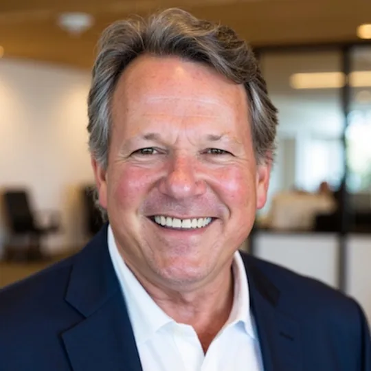 Michael Thompson, Agent in  - Compass