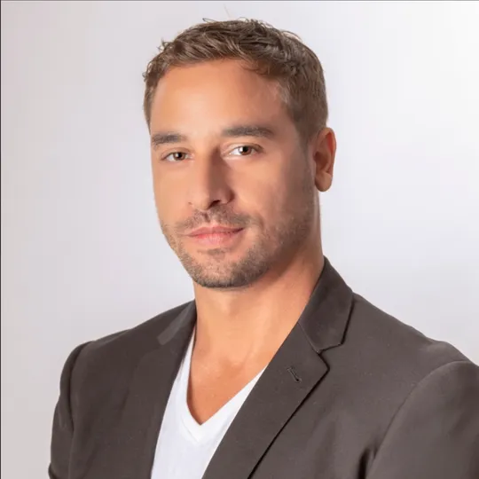 Justin Willis, Agent in  - Compass