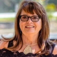 Emily Rhinelander, Agent in  - Compass