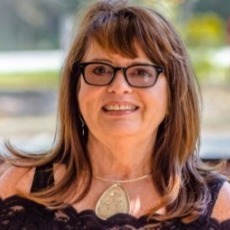 Headshot of Emily Rhinelander