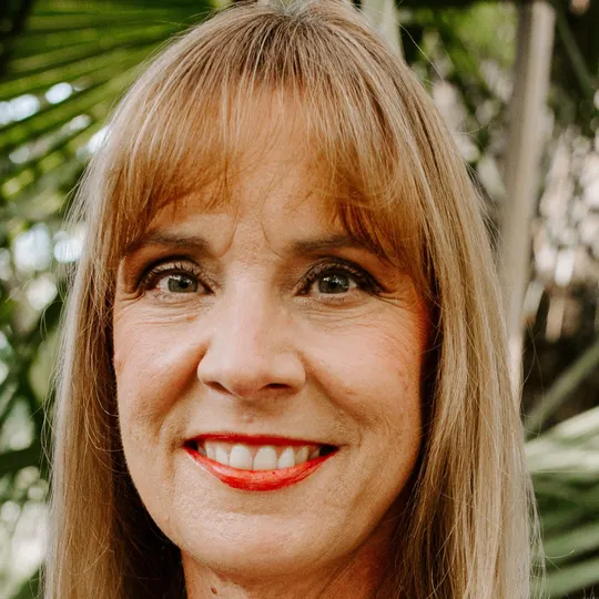 Theresa Perelli, Agent in  - Compass