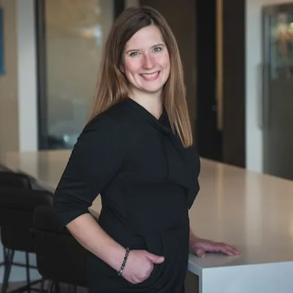 LaDonna Steinert, Agent in  - Compass