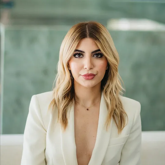 Aleen Der Artinian, Agent in  - Compass