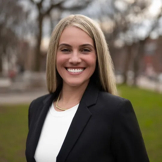 Shaylyn Merullo, Agent in  - Compass