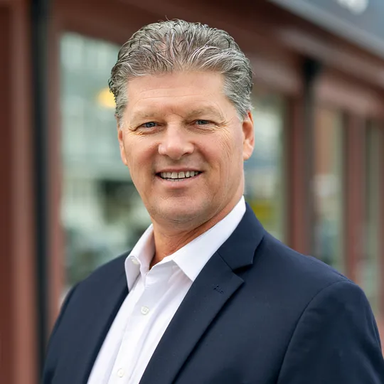 Steve Cook, Agent in  - Compass