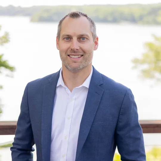 Kyle Weber, Agent in  - Compass