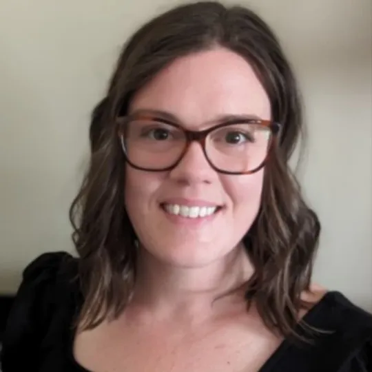 Stephanie Schettler-Cumming, Agent in  - Compass