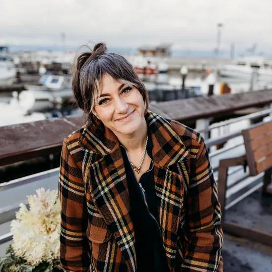 Vanessa Foley-DeLong, Agent in  - Compass