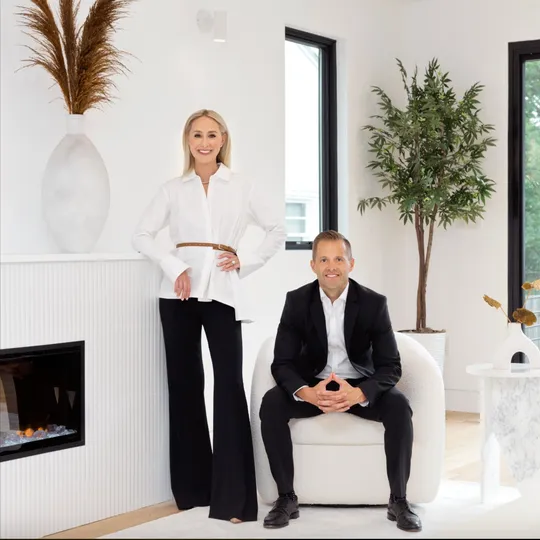 The Allison Collection, Agent in  - Compass