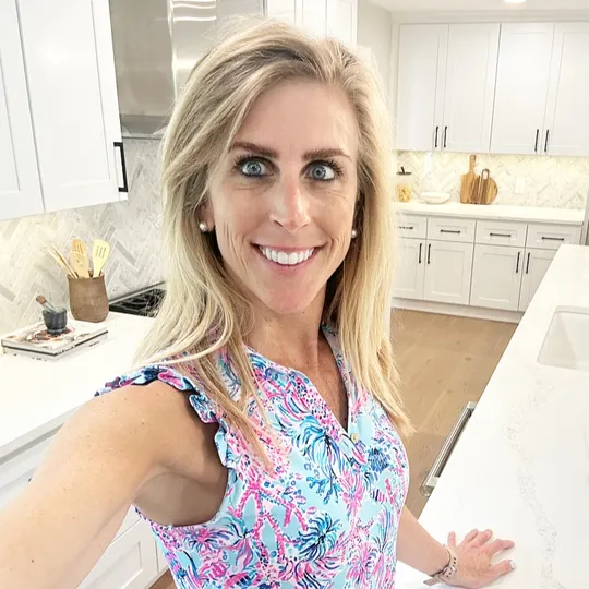 Lindsay Good, Agent in  - Compass