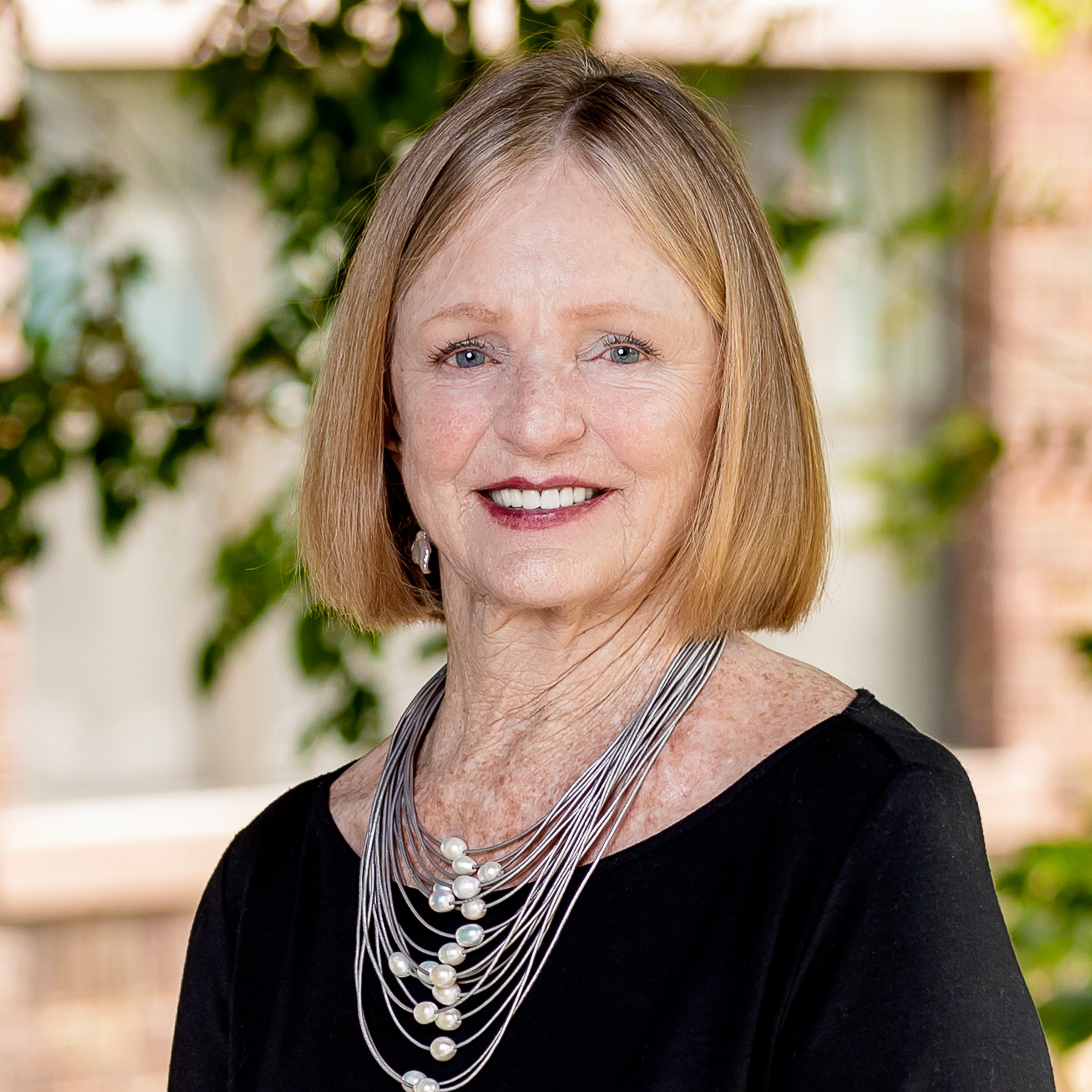 Sandy Palmer, Real Estate Agent Compass