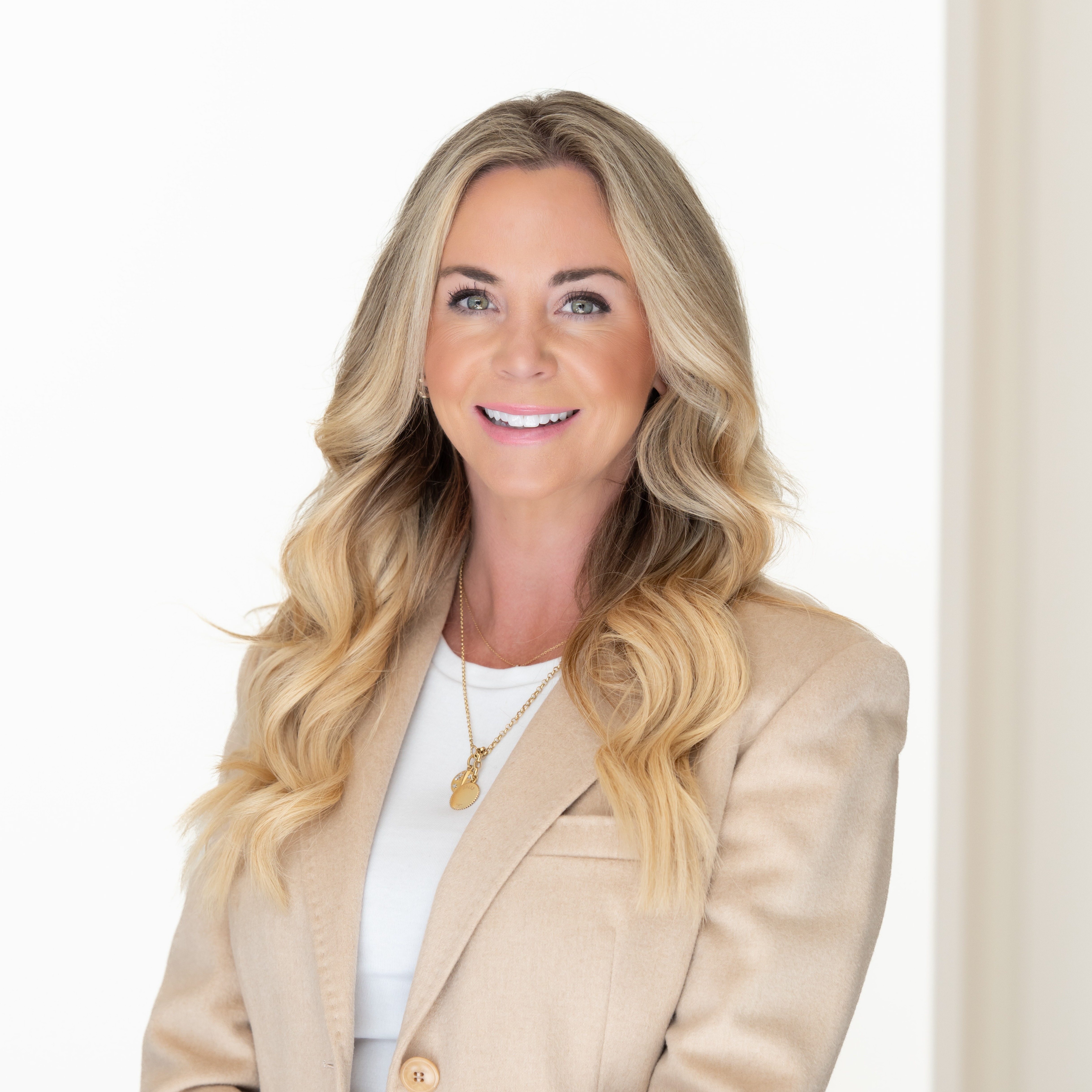 Headshot of Lauren Haley