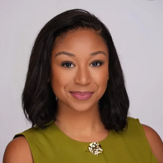 Amanda Lee, Agent in  - Compass