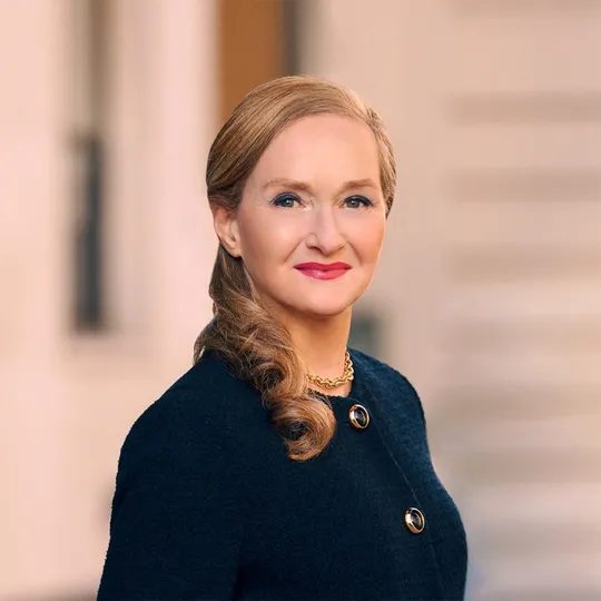 Czarina Knightingale, Agent in  - Compass