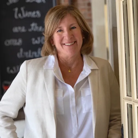 Mary Szykowny, Agent in  - Compass