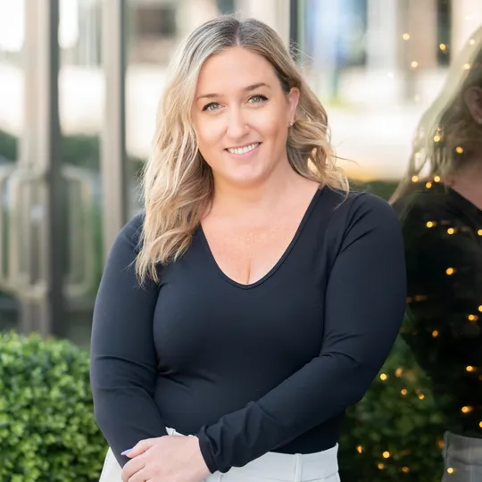 Erin Shea, Agent in  - Compass