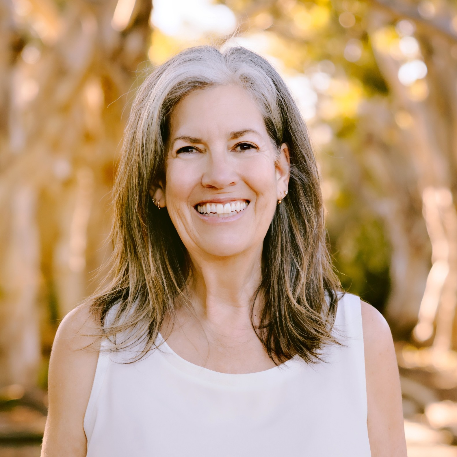 Headshot of Stacy Lynch