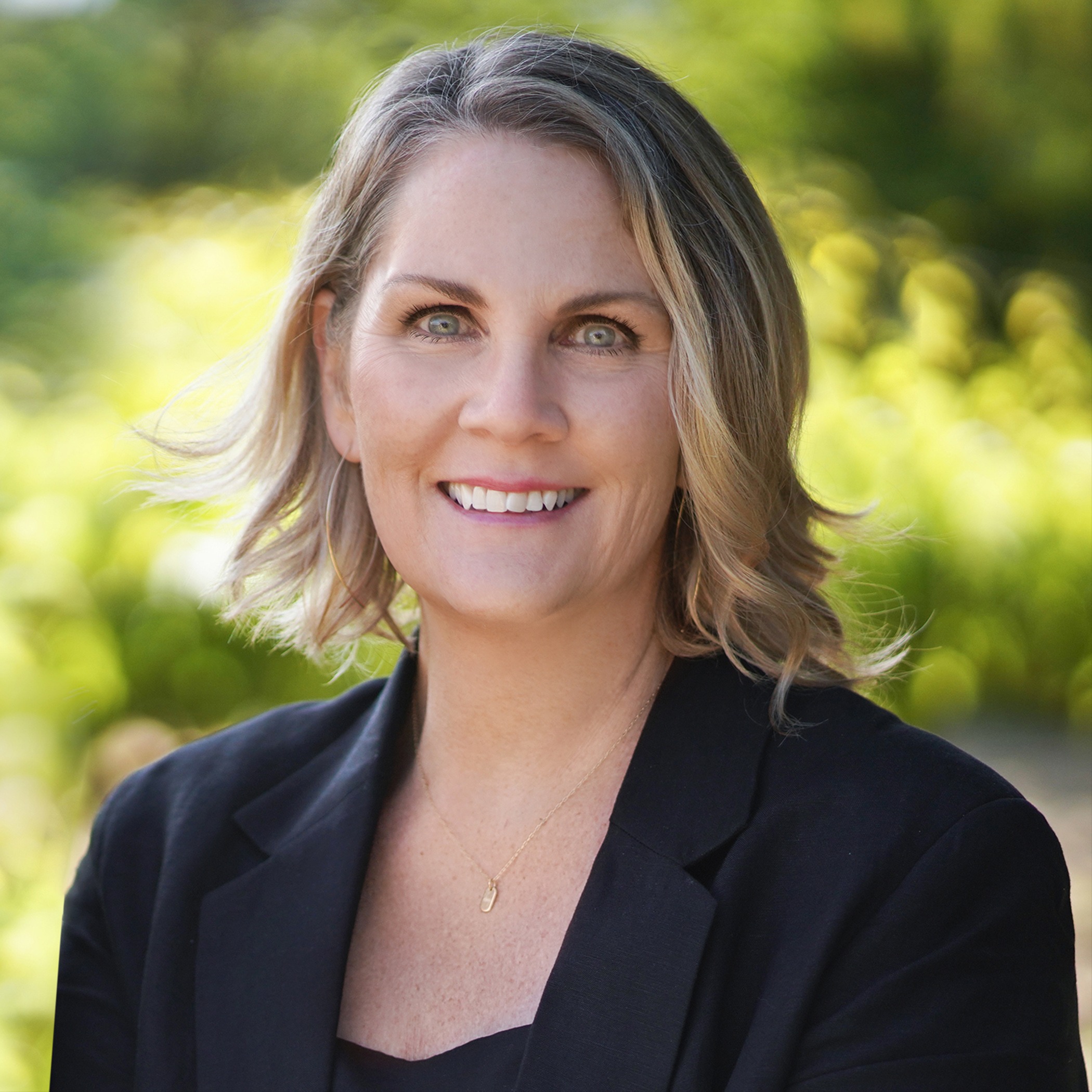 Headshot of Julie Alsaegh