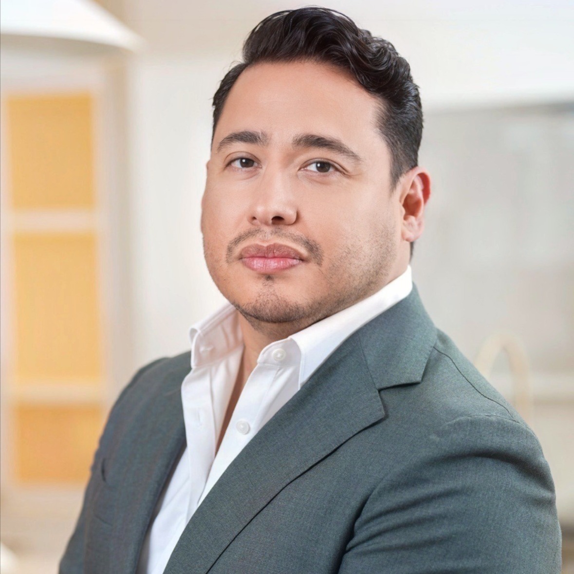 Headshot of Jose Hernandez