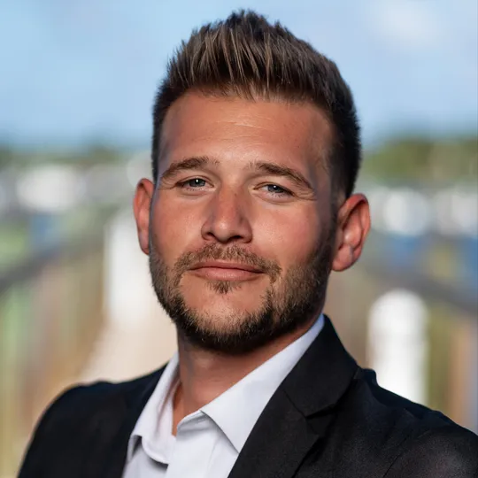 Natan Groen, Agent in  - Compass