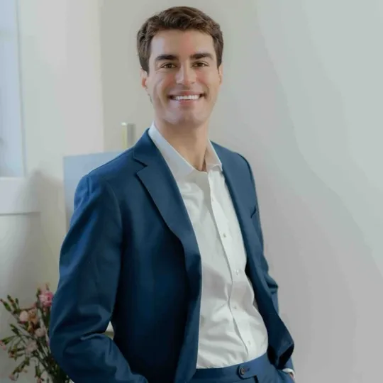 Diego Sito, Agent in  - Compass