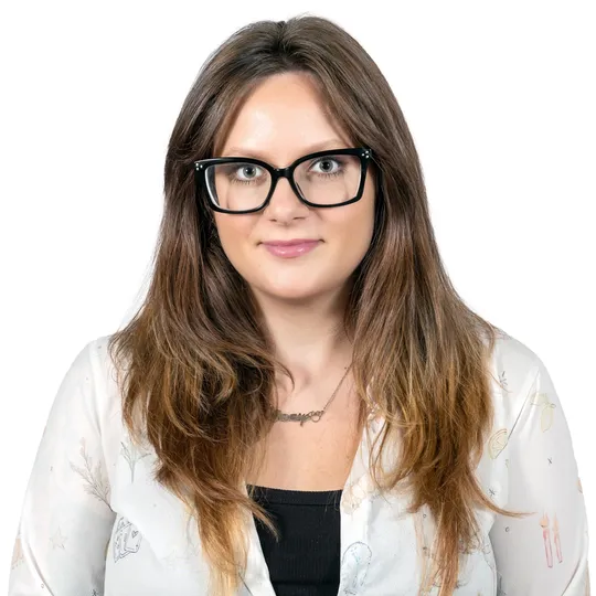 Lindsay Sachs, Agent in  - Compass