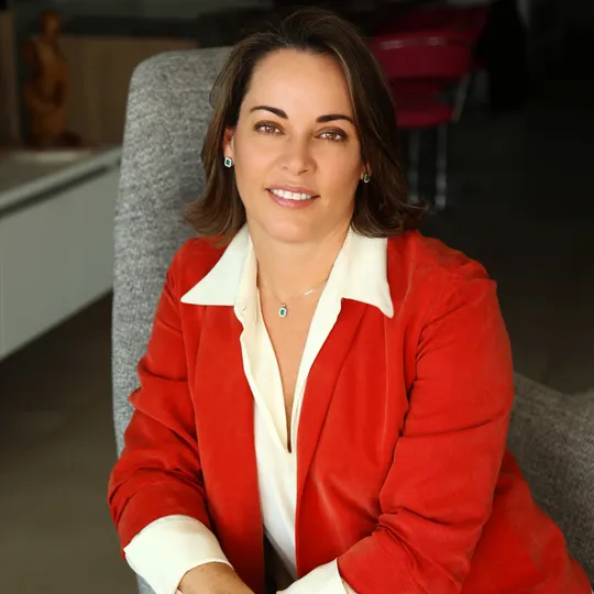 Claudia Herrera, Agent in  - Compass