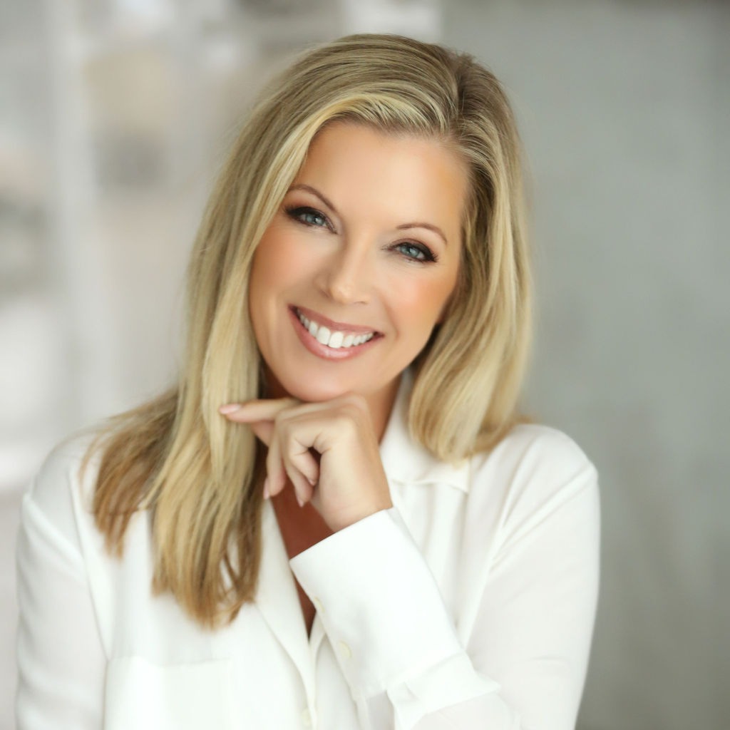 Headshot of Stephanie Theard