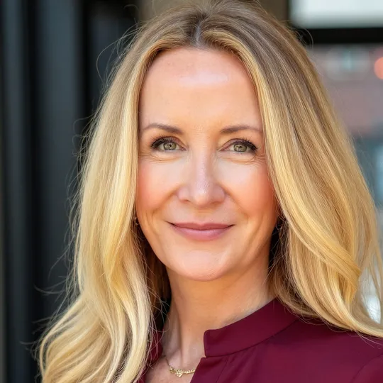 Michele Oravec, Agent in  - Compass