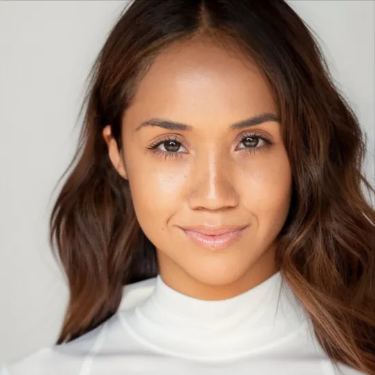 Veronica Mclean, Agent in  - Compass