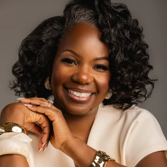 Alishia Potter, Agent in  - Compass